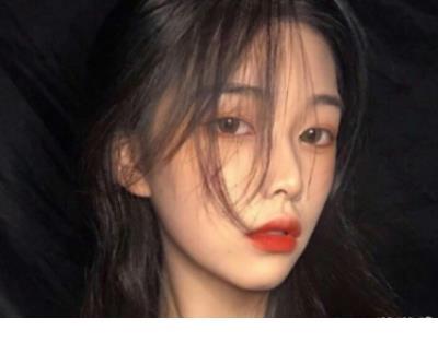 关键时刻才能看清一个人的说说
