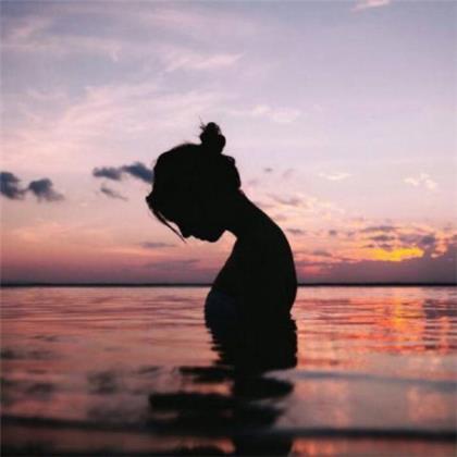 健身励志名言短句激励 女性职场励志文章